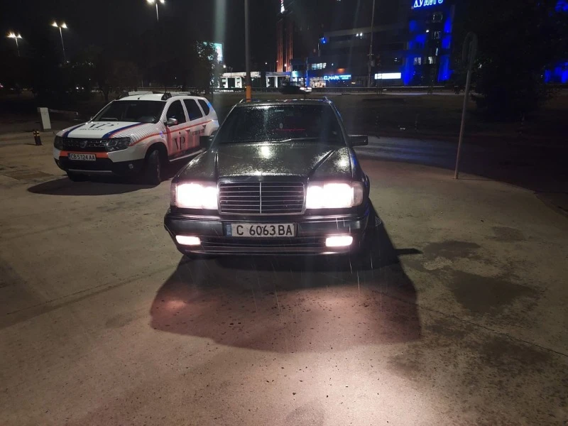 Mercedes-Benz 124 300 D, снимка 6 - Автомобили и джипове - 42515969