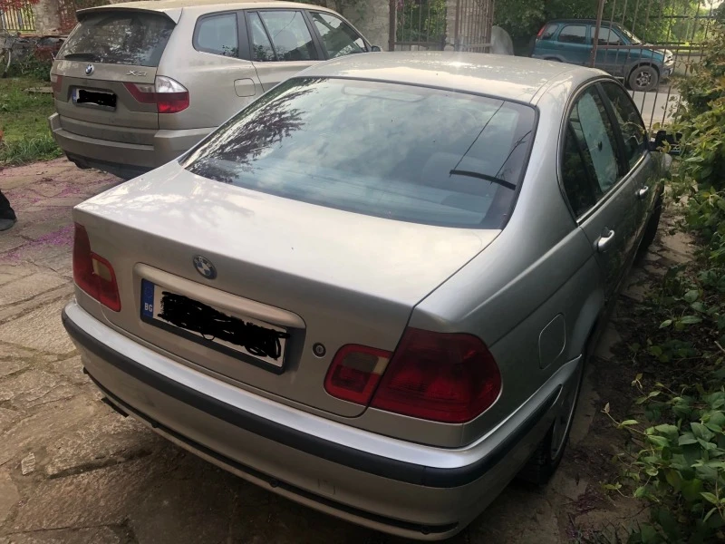 BMW 320 2.2i, снимка 3 - Автомобили и джипове - 47963326