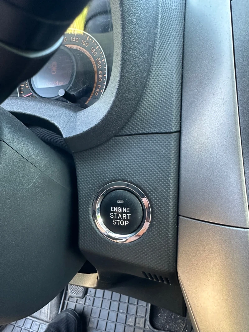 Toyota Auris Keyless , снимка 6 - Автомобили и джипове - 47990948