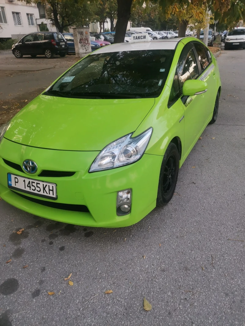 Toyota Prius, снимка 4 - Автомобили и джипове - 48237117