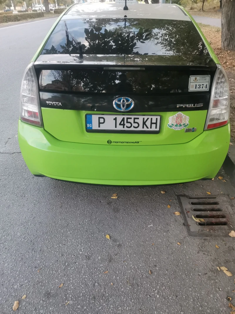 Toyota Prius, снимка 8 - Автомобили и джипове - 48237117