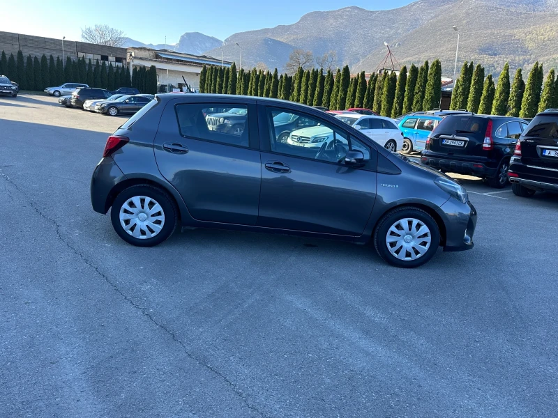 Toyota Yaris 1.5 HYBRID - УНИКАТ, снимка 4 - Автомобили и джипове - 49581365