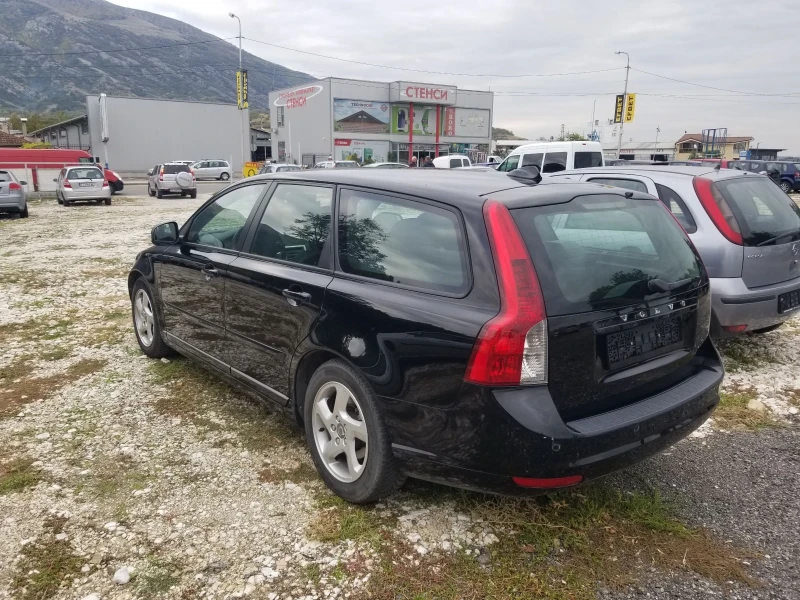 Volvo V50 1.6 HDI, снимка 3 - Автомобили и джипове - 52054629