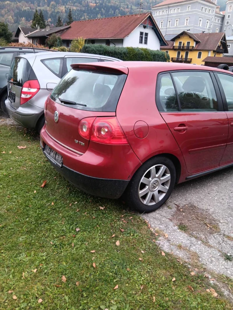 VW Golf 1.9 TDI, снимка 4 - Автомобили и джипове - 52556869