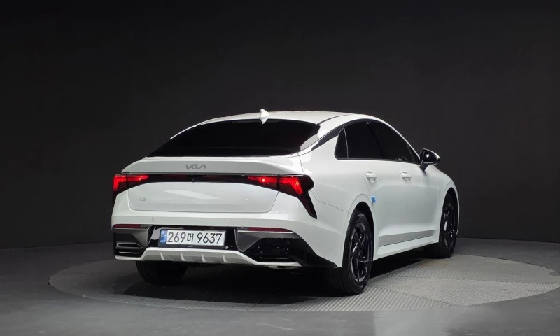 Kia K5 2.0 Smart Selection * НАЙ-ДОБРА ЦЕНА В БЪЛГАРИЯ* , снимка 2 - Автомобили и джипове - 52357614