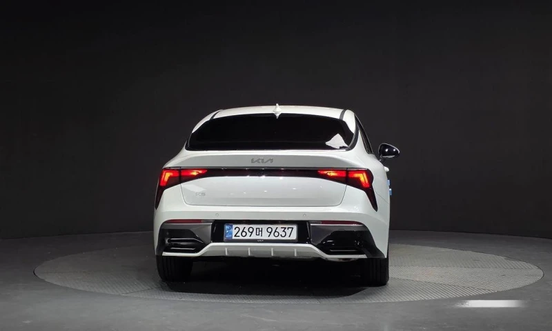 Kia K5 2.0 Smart Selection * НАЙ-ДОБРА ЦЕНА В БЪЛГАРИЯ* , снимка 4 - Автомобили и джипове - 52357614