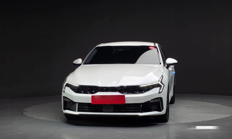 Kia K5 2.0 Smart Selection * НАЙ-ДОБРА ЦЕНА В БЪЛГАРИЯ* , снимка 3 - Автомобили и джипове - 52357614