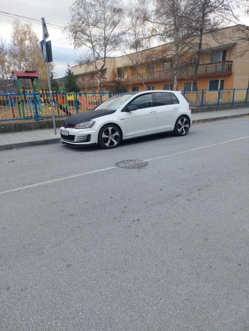 VW Golf GTI, снимка 4 - Автомобили и джипове - 52508256