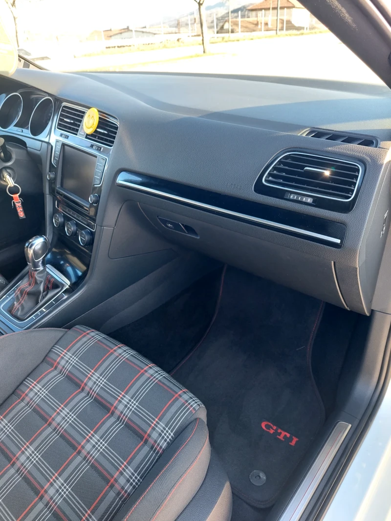 VW Golf GTI, снимка 13 - Автомобили и джипове - 52508256