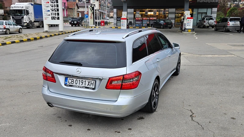 Mercedes-Benz E 200 2.0 Turbo AVANGARDE/KOJA/KLIMATRONIK/EURO-5, снимка 5 - Автомобили и джипове - 52702271