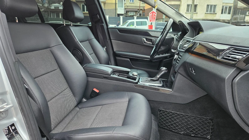 Mercedes-Benz E 200 2.0 Turbo AVANGARDE/KOJA/KLIMATRONIK/EURO-5, снимка 12 - Автомобили и джипове - 52702271