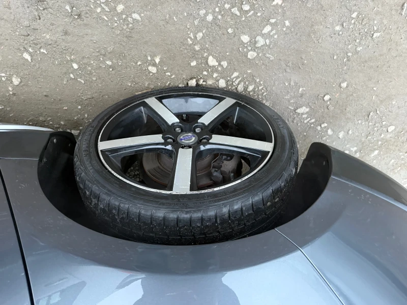 Volvo V40 Cross Country 2.0i CH 4x4 AUTOMAT, снимка 10 - Автомобили и джипове - 53300875