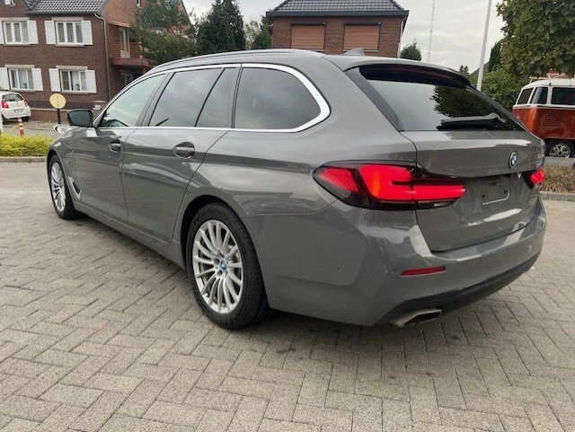 BMW 530E BMW 5 Series Touring 530e Business - изображение 2