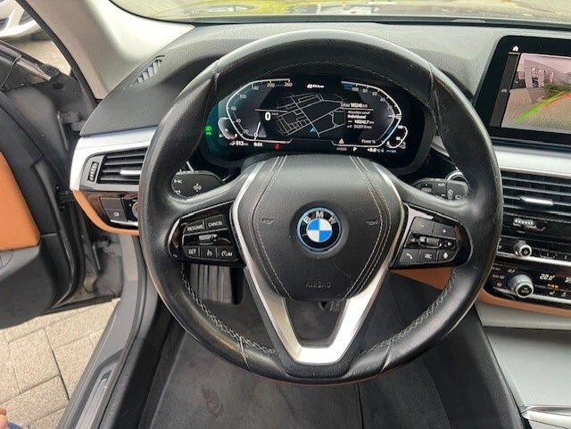 BMW 530E BMW 5 Series Touring 530e Business - изображение 10
