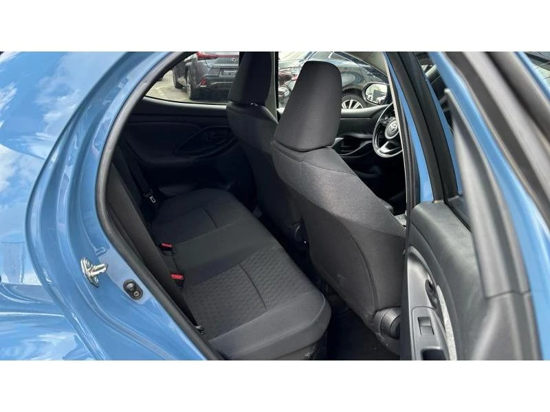 Toyota Yaris 1.5HSD TREND, снимка 7 - Автомобили и джипове - 54786943