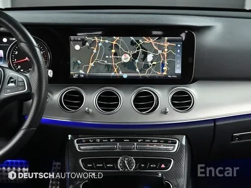 Mercedes-Benz E 200 Avantgarde, снимка 11 - Автомобили и джипове - 55076406