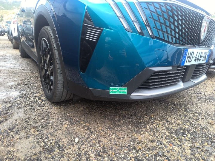 Peugeot 5008 1.2 HYBRID E-DCS ALLURE, снимка 7 - Автомобили и джипове - 56329735