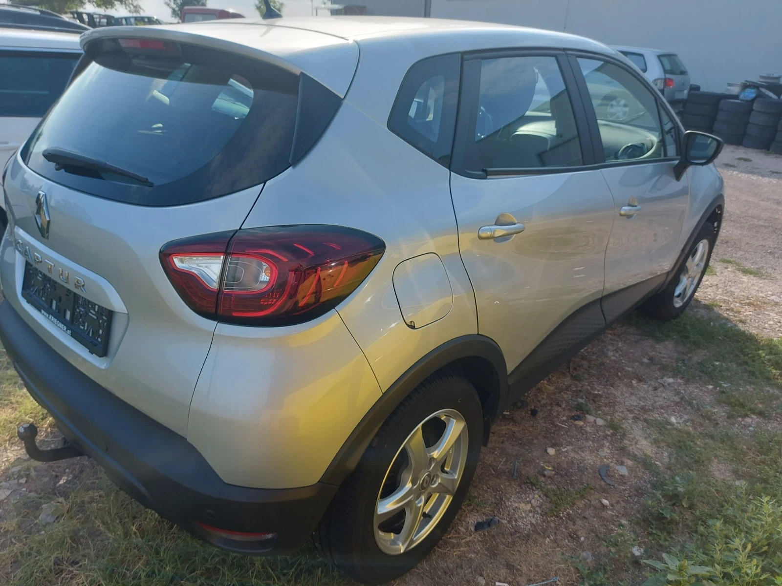 Renault Captur 1.0I - изображение 3