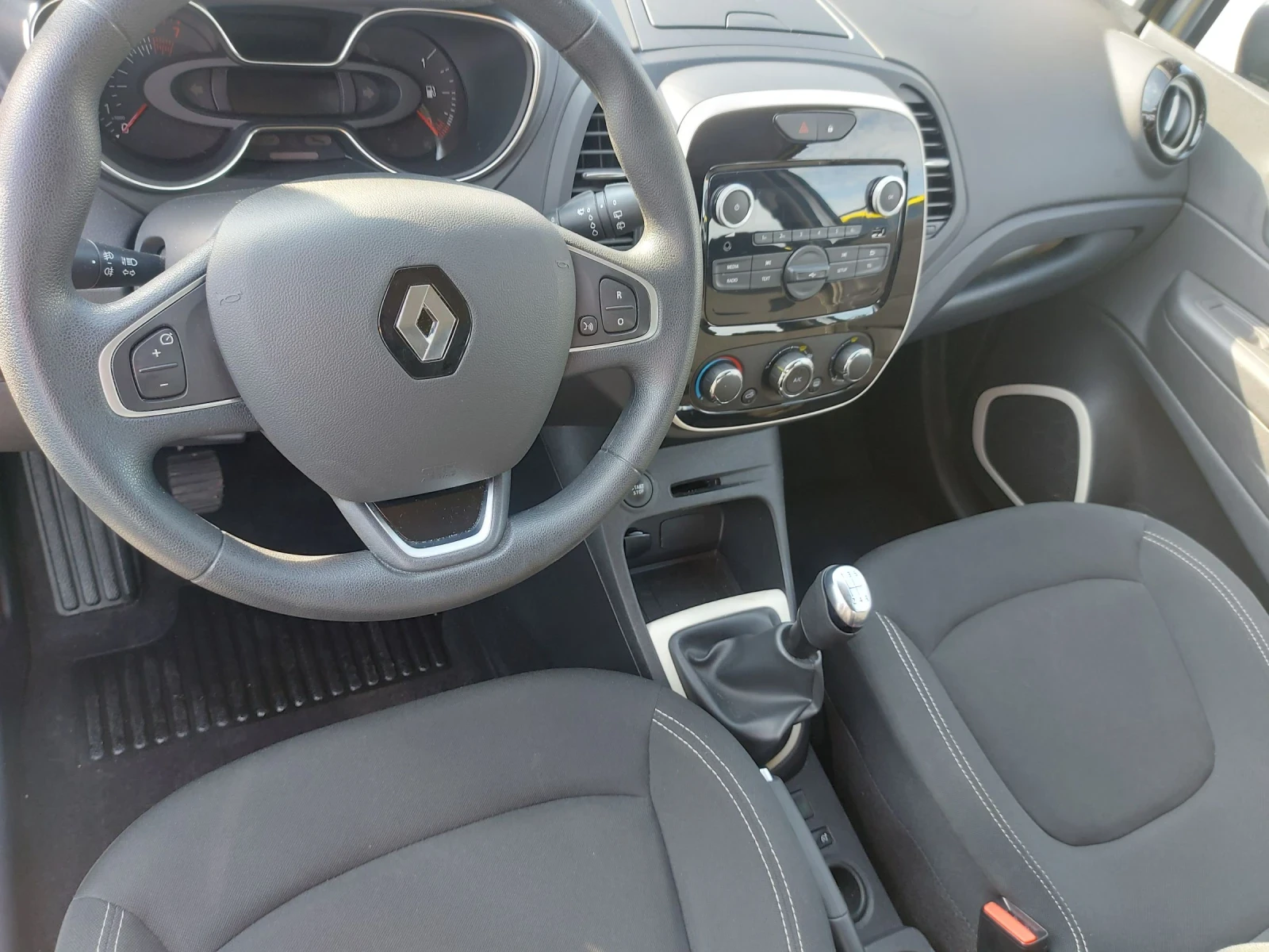 Renault Captur 1.0I - изображение 7