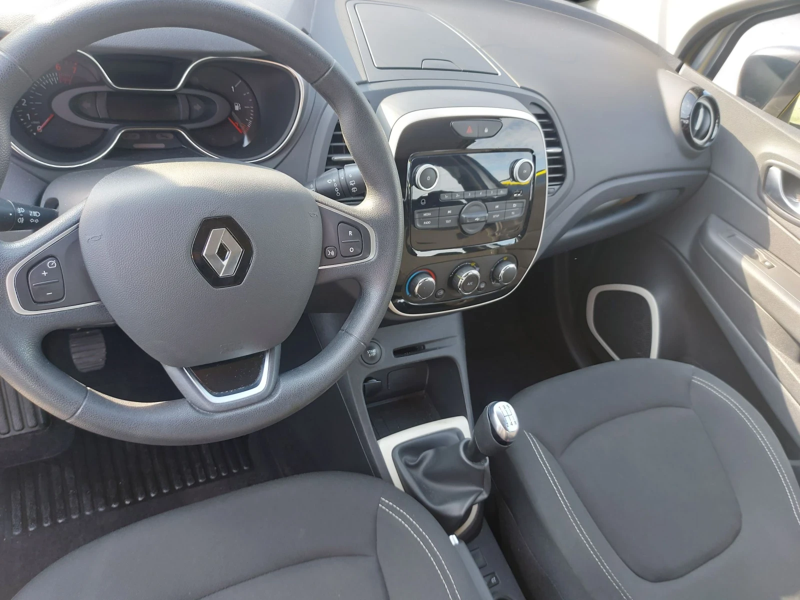 Renault Captur 1.0I - изображение 6