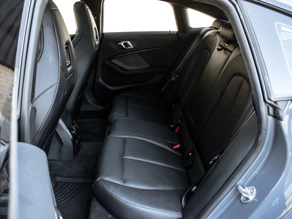 BMW 235 M * М.ТОЧКА * CAMERA * CARPLAY * ПОДГРЕВ * H&K - изображение 7