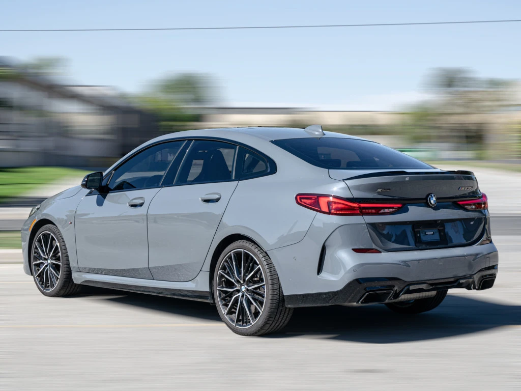 BMW 235 M * М.ТОЧКА * CAMERA * CARPLAY * ПОДГРЕВ * H&K - изображение 5