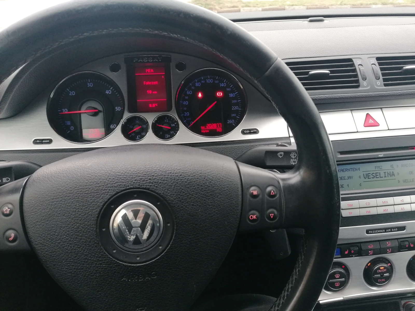 VW Passat 2.0 TDI 4X4  - изображение 8
