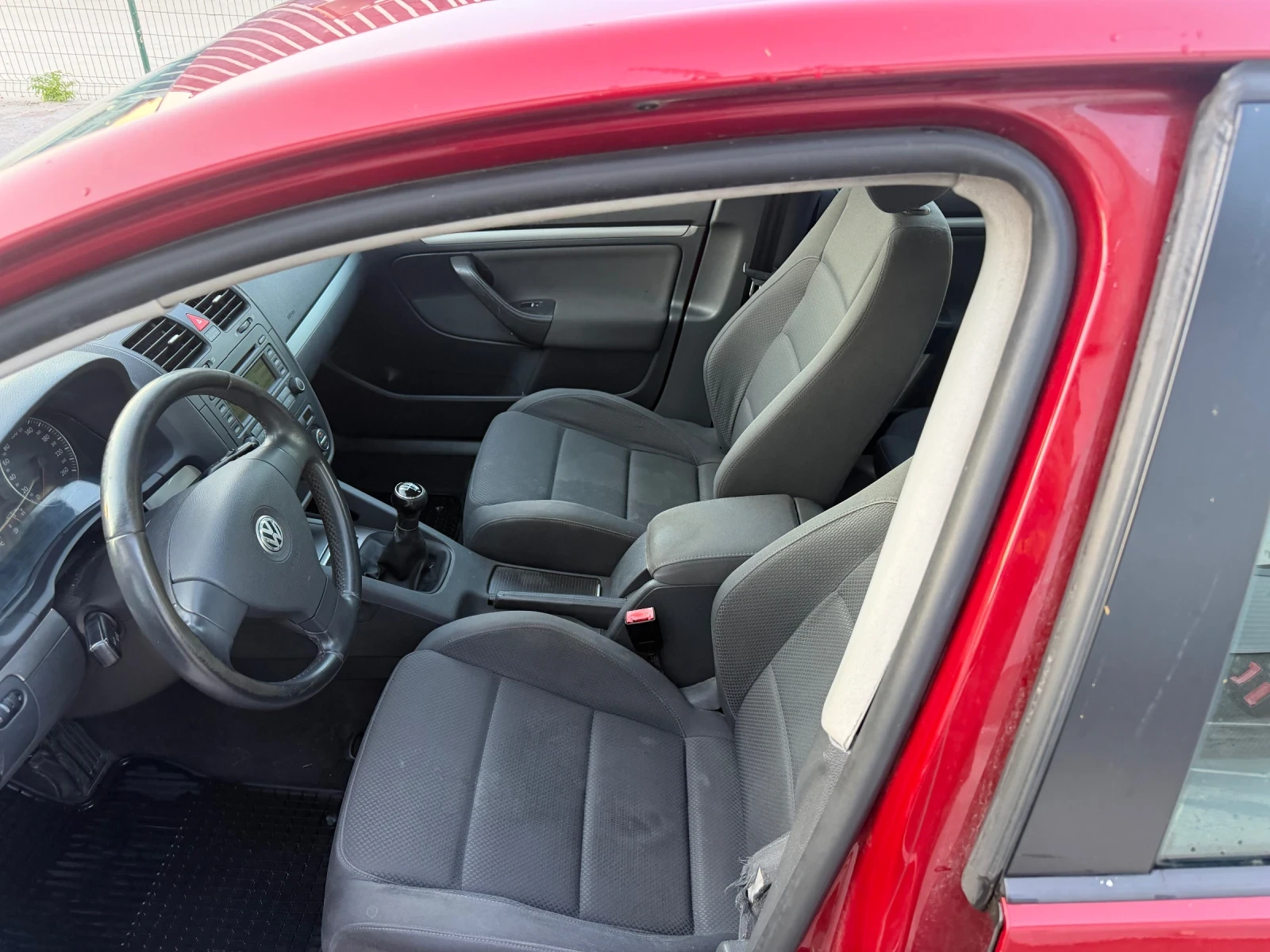 VW Golf 1.9 TDI, снимка 9 - Автомобили и джипове - 55669632