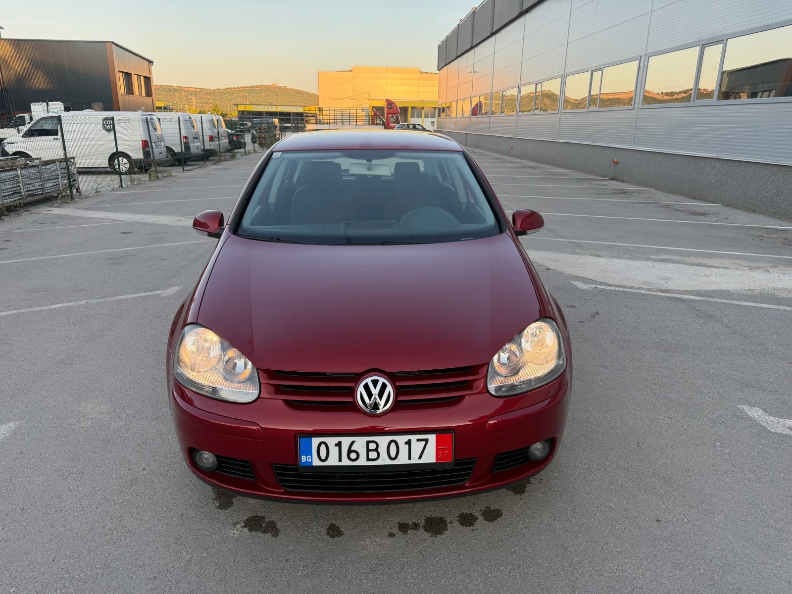 VW Golf 1.9 TDI, снимка 2 - Автомобили и джипове - 55669632