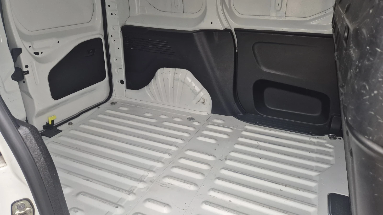 Toyota Proace City 1.5 . 76.. | Mobile.bg   15