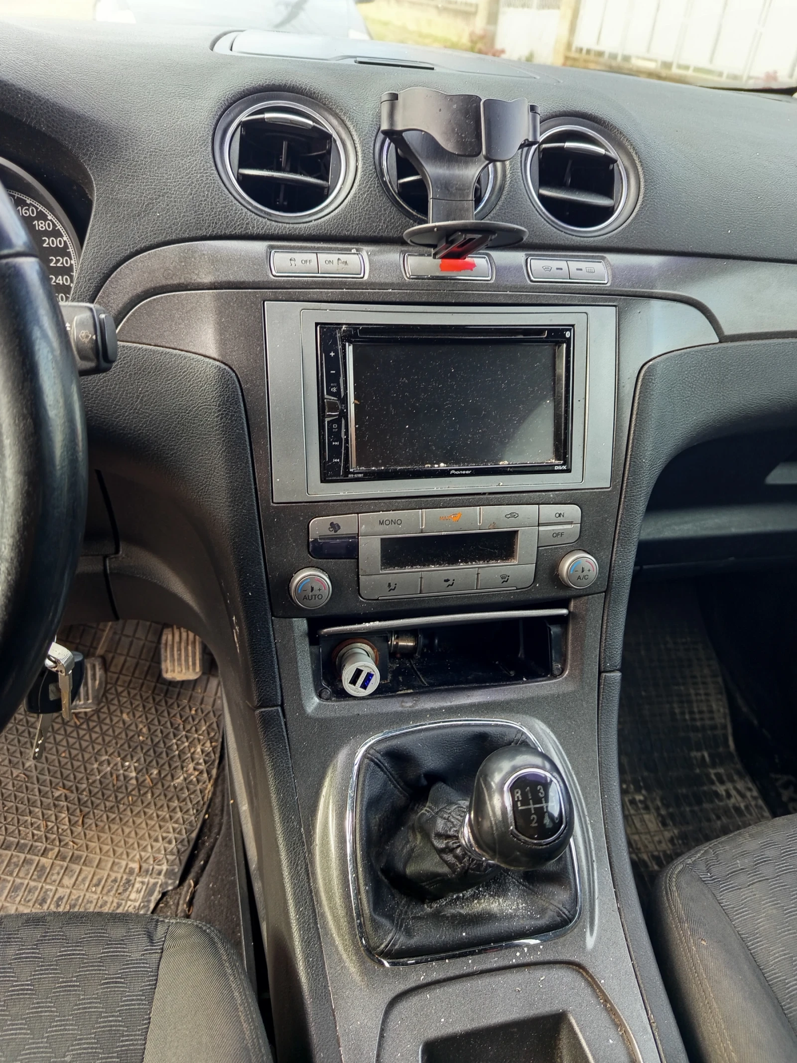 Ford Galaxy  - изображение 6