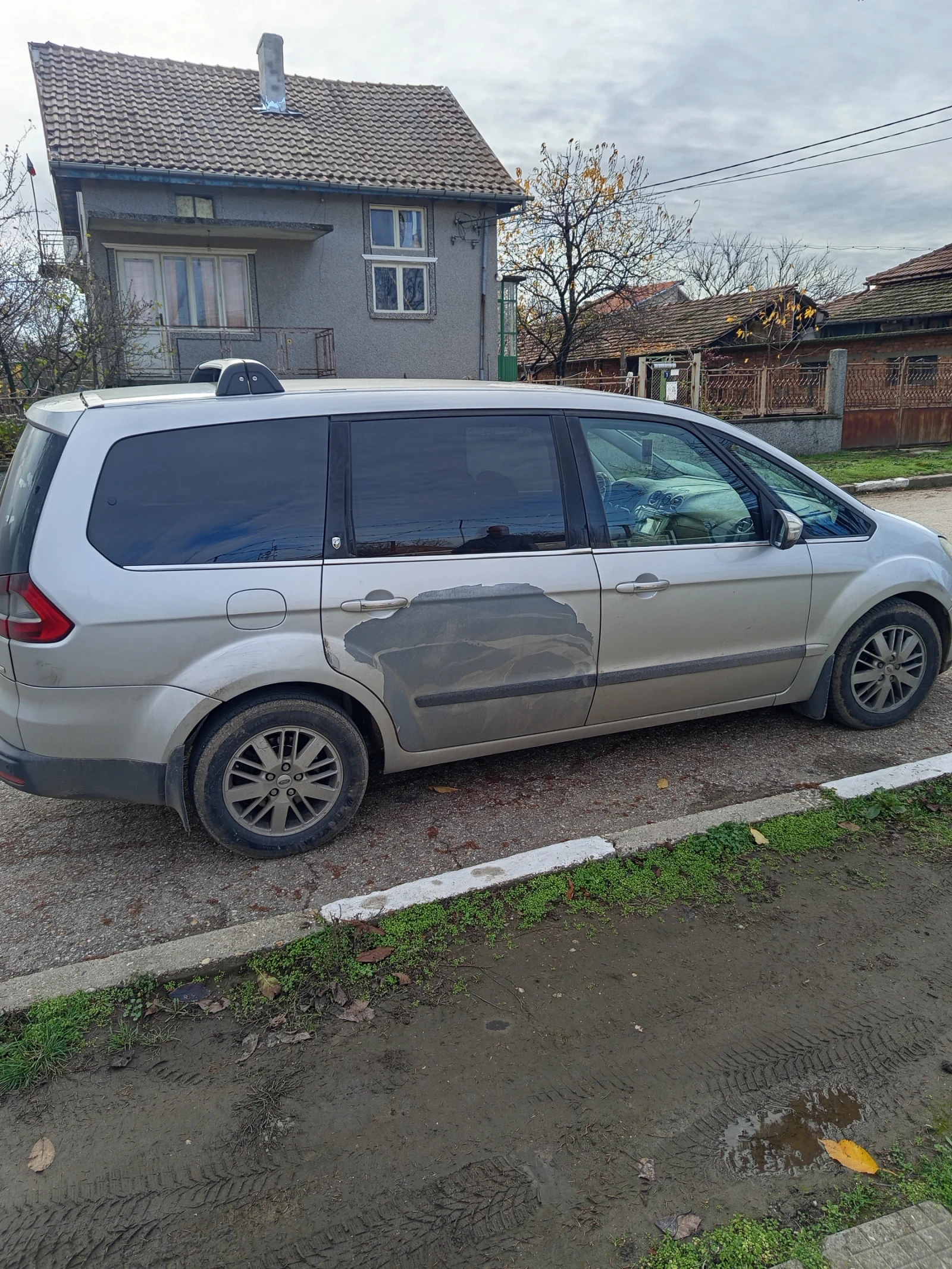 Ford Galaxy  - изображение 3