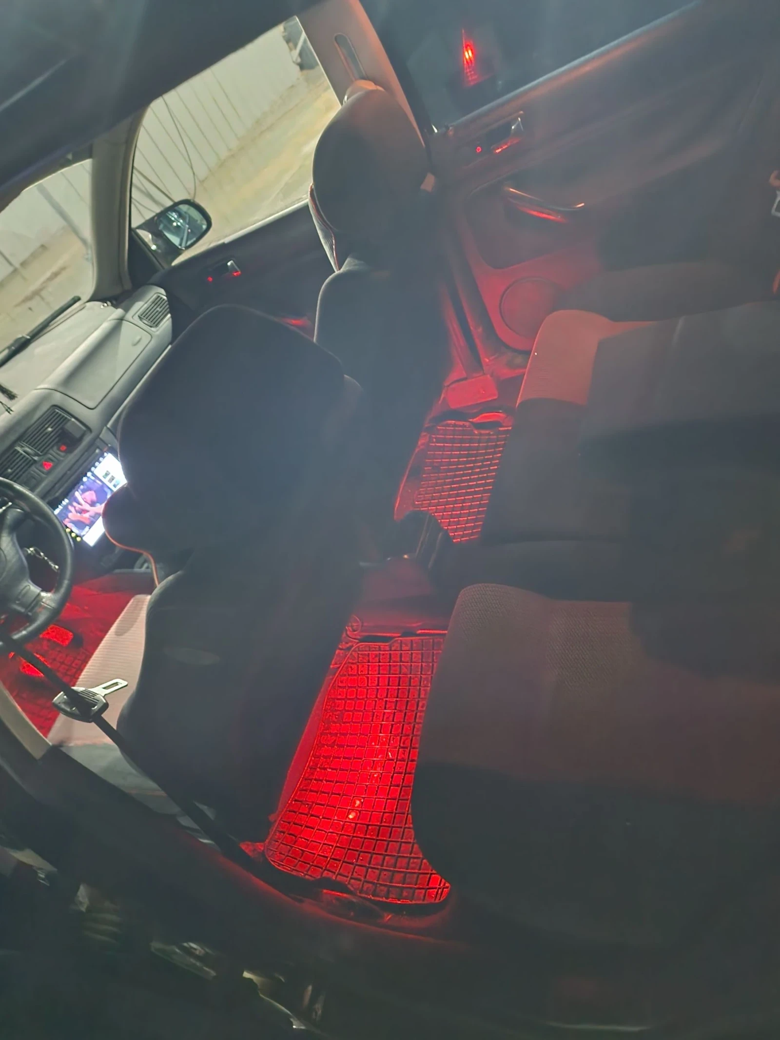 Zastava Miami | Mobile.bg � ����������� 9