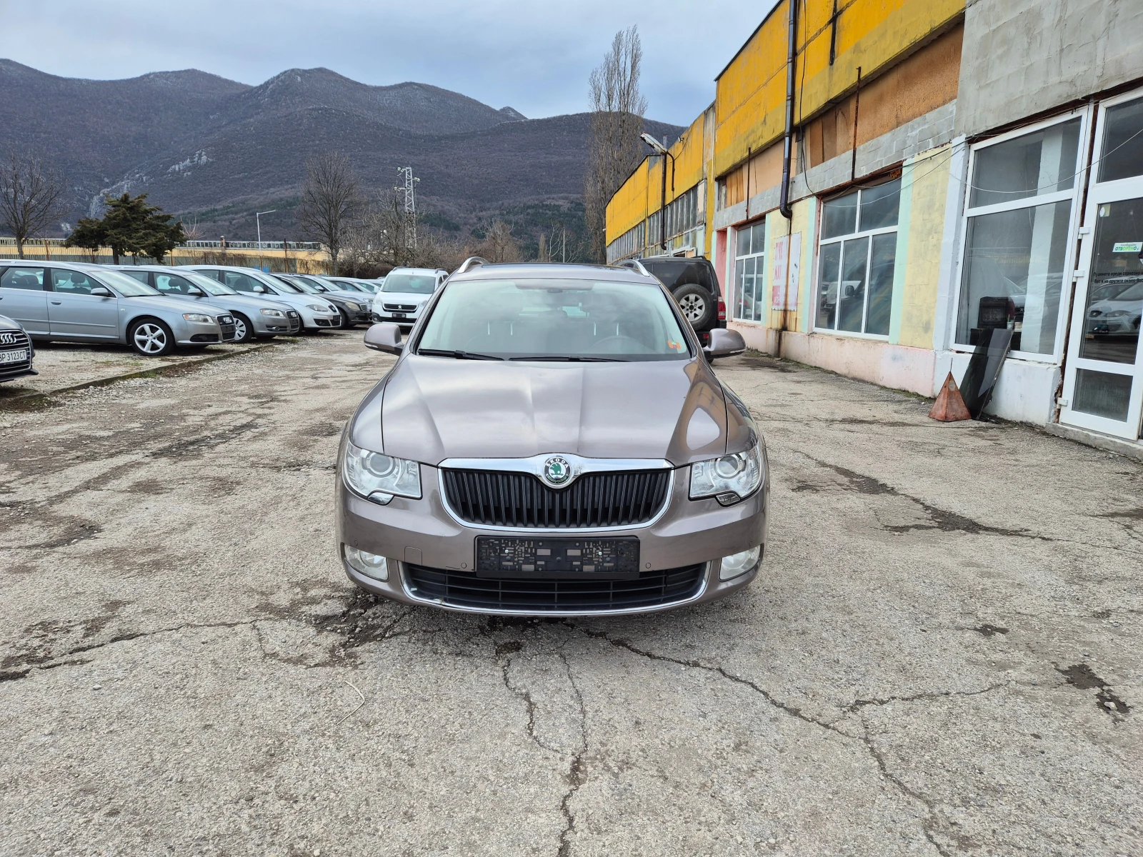 Skoda Superb 2.0 TDI FULL ITALY - изображение 2