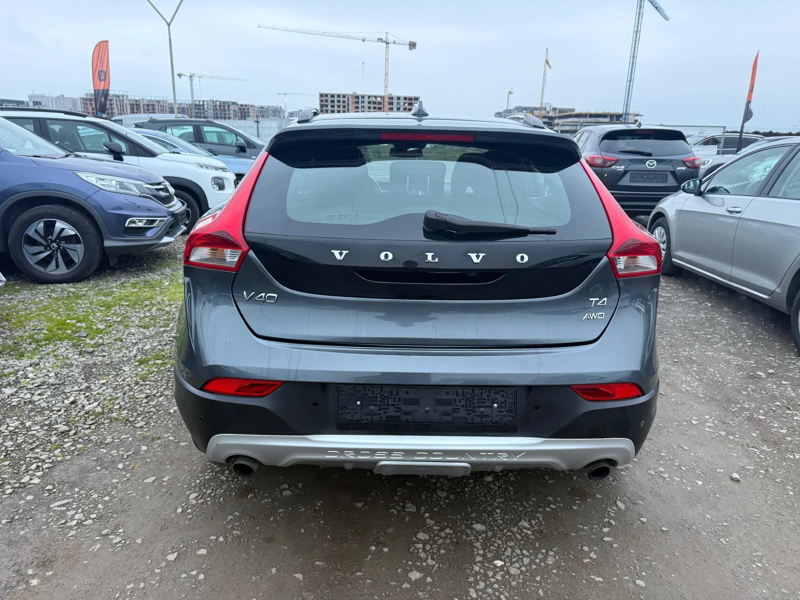 Volvo V40 Cross Country 2.0i CH 4x4 AUTOMAT - изображение 5