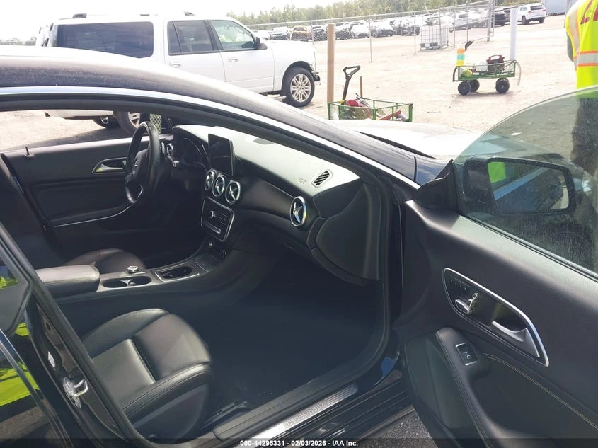 Mercedes-Benz CLA 250 2.0L I-4 DI, DOHC, VVT, TURBO, 208HP Front Wheel | Mobile.bg � ����������� 5