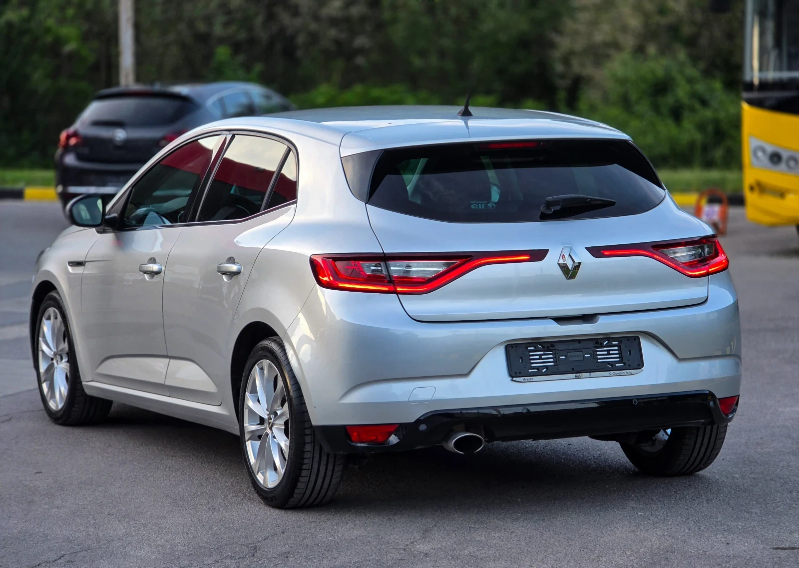 Renault Megane 1.5 DCI 110hp Euro 6 * Intens* * Digital* , снимка 4 - Автомобили и джипове - 54742990