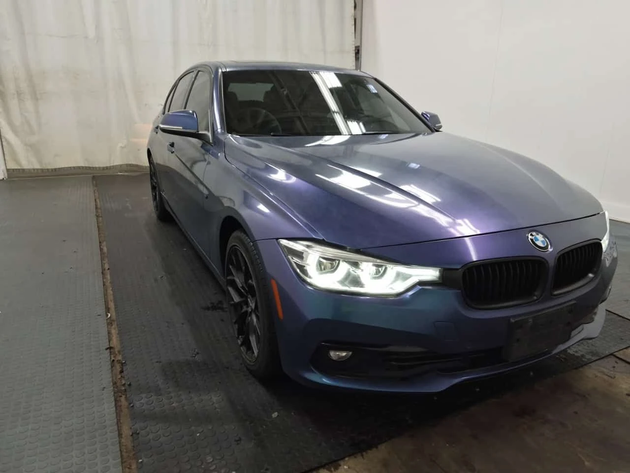 BMW 330 * XDRIVE * CARFAX * 2 ЧИФТА ГУМИ * АВТОКРЕДИТ * , снимка 2 - Автомобили и джипове - 55232245