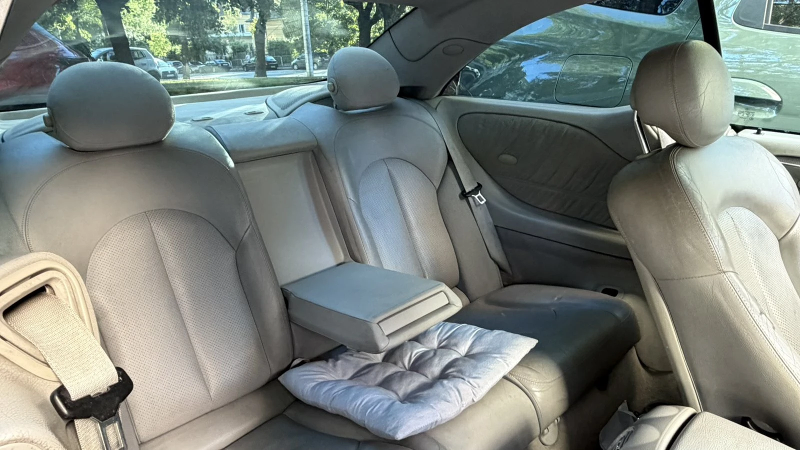 Mercedes-Benz CLK 1.8 Бензин, снимка 6 - Автомобили и джипове - 55334482