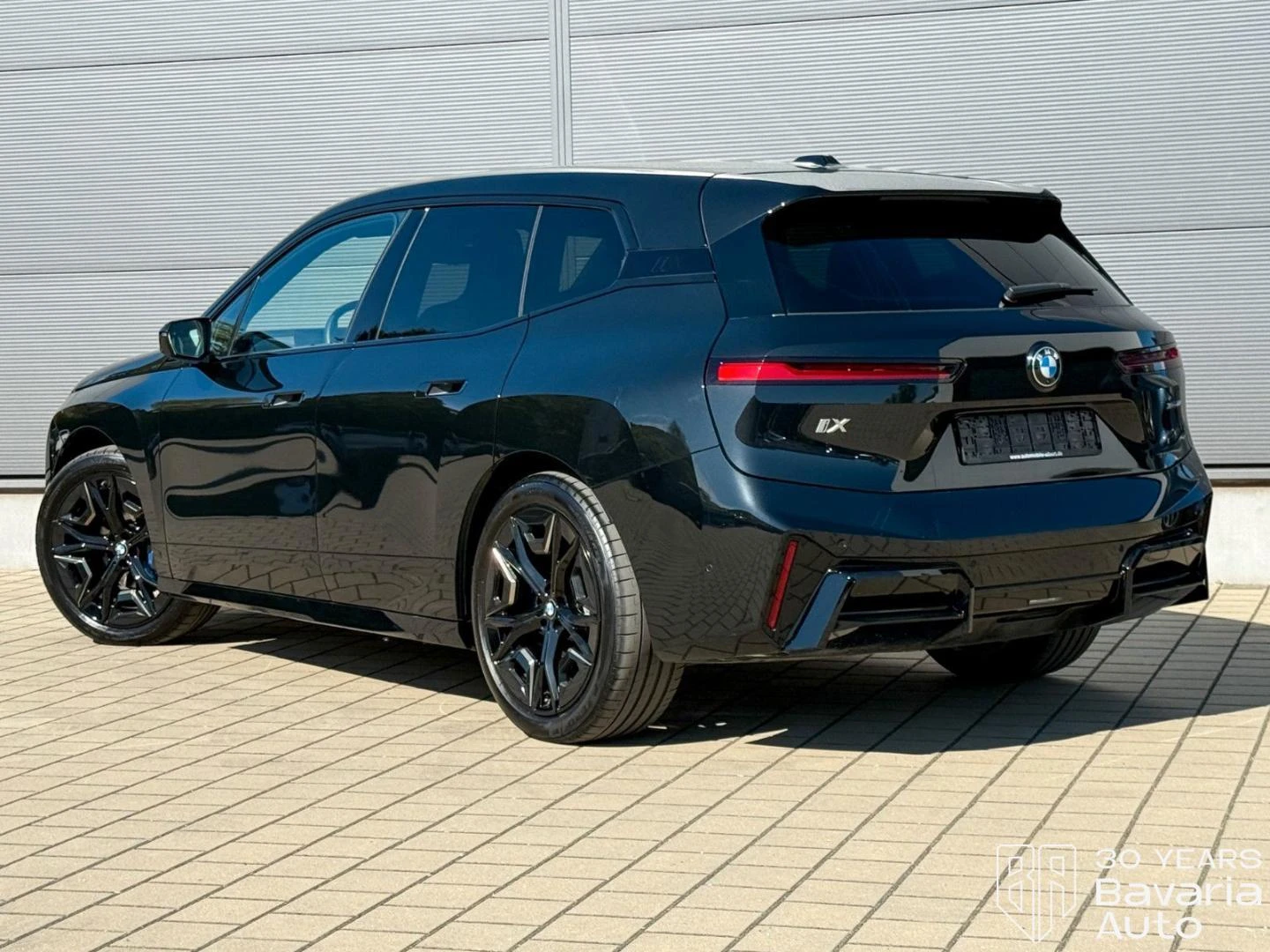 BMW iX M60 xDrive M Sport Paket, снимка 2 - Автомобили и джипове - 55428387