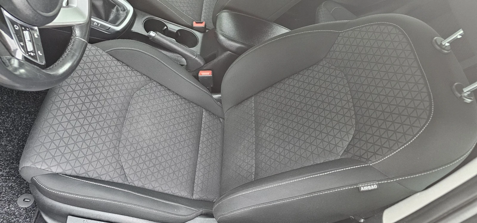 Kia Ceed 1.6CRDI  KAMERA , снимка 13 - Автомобили и джипове - 55440918