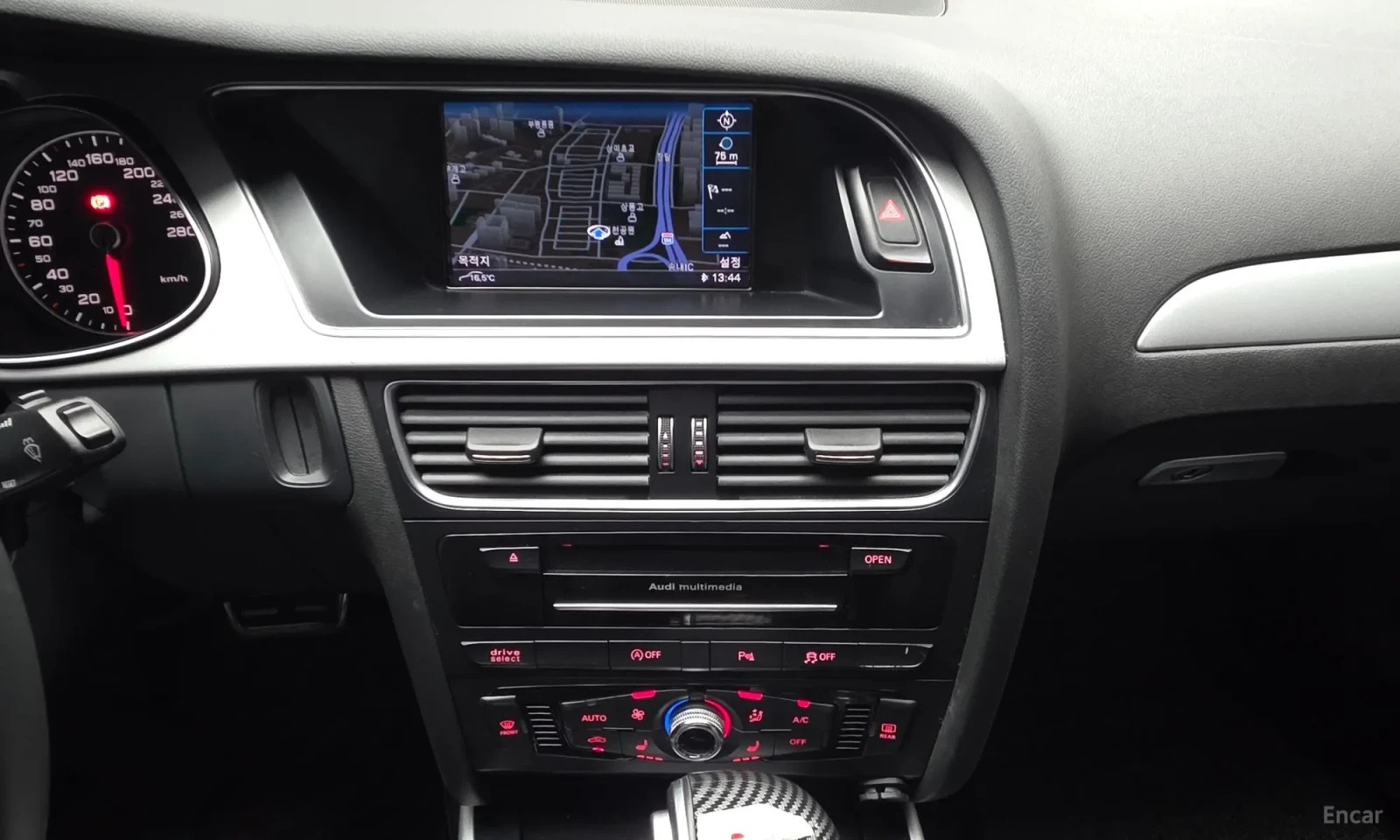Audi A4 B8.5* UNIKAT* TOP CENA* PROVERKA NA MQSTO, снимка 14 - Автомобили и джипове - 55655165
