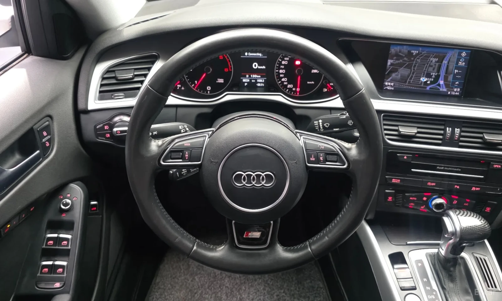 Audi A4 B8.5* UNIKAT* TOP CENA* PROVERKA NA MQSTO, снимка 13 - Автомобили и джипове - 55655165