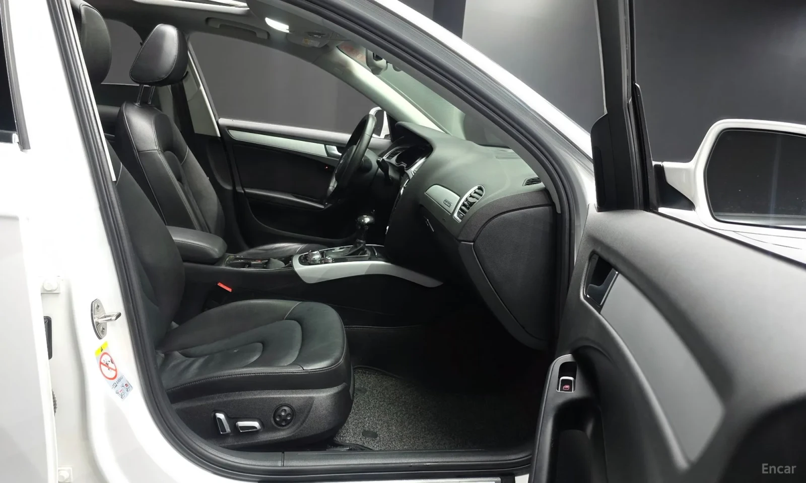 Audi A4 B8.5* UNIKAT* TOP CENA* PROVERKA NA MQSTO, снимка 11 - Автомобили и джипове - 55655165