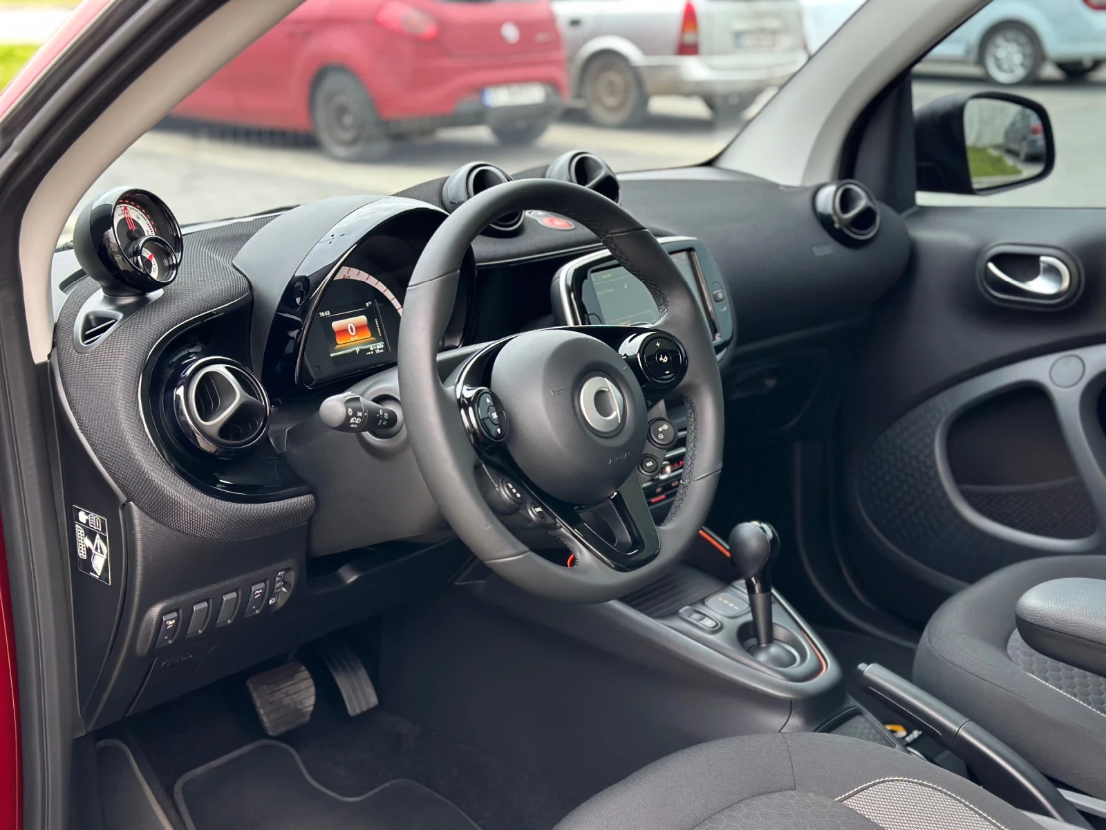 Smart Fortwo EQ Exclusive * Full LED * , снимка 10 - Автомобили и джипове - 56161732