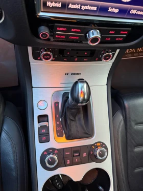 VW Touareg 3.6i* HYBRID* ОБДУХВАНЕ\ПОДГРЕВ* 360* ДИСТРОНИК* П, снимка 13