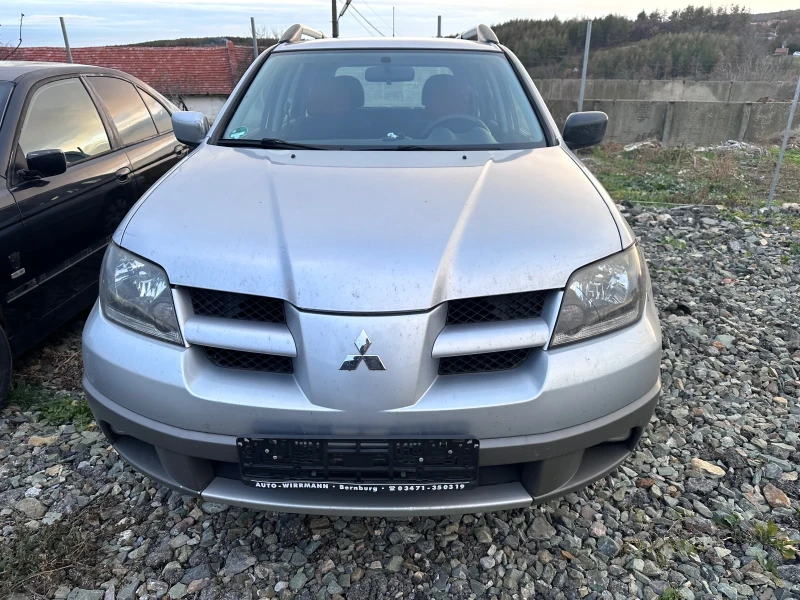 Mitsubishi Outlander 2.0 4х4, снимка 2 - Автомобили и джипове - 48384207