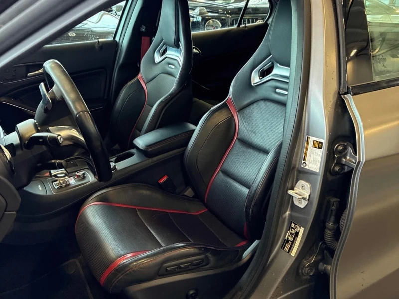 Mercedes-Benz GLA * AMG 45 * CARFAX * БЕЗ ПЪРВОНАЧАЛНА ВНОСКА, снимка 13 - Автомобили и джипове - 53180785