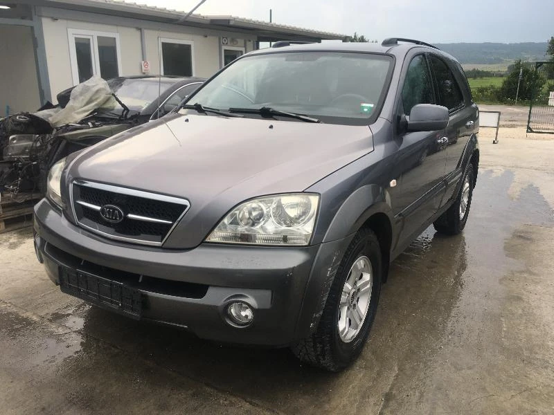 Kia Sorento 2.5 CRDI 3бр., снимка 9 - Автомобили и джипове - 25443994