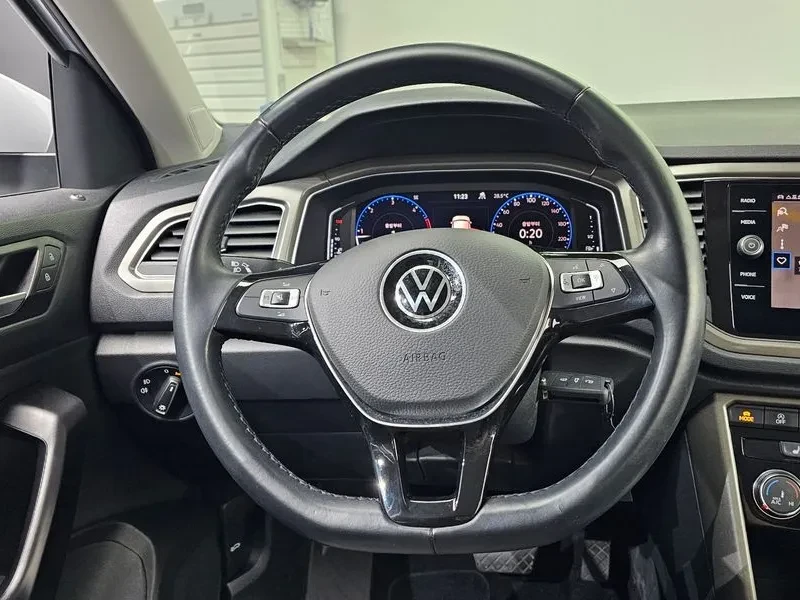 VW T-Roc Style, снимка 13 - Автомобили и джипове - 55351537
